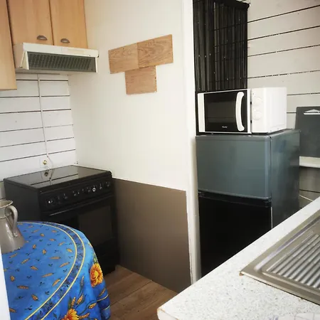 Petite Maison 15 Mn A Pied Du Marche Et Vieux Port Ubytování v soukromí *