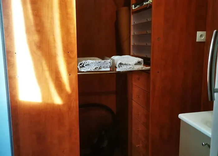 Petite Maison 15 Mn A Pied Du Marche Et Vieux Port *