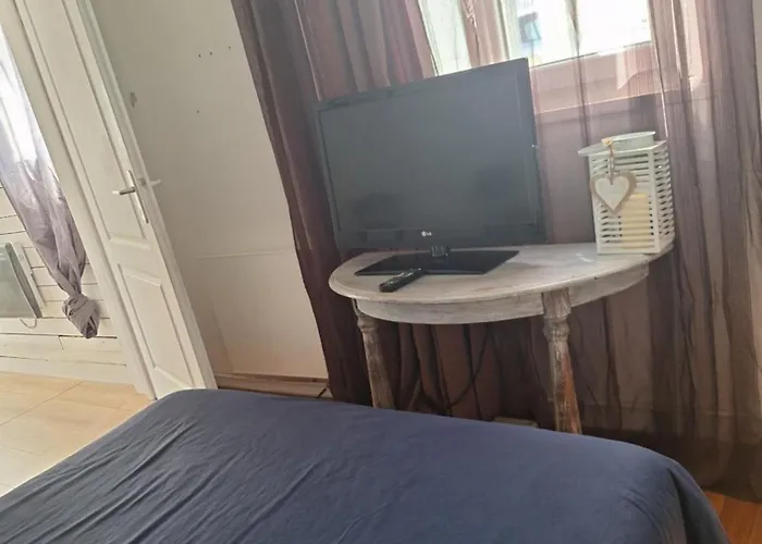 Ubytování v soukromí Petite Maison 15 Mn A Pied Du Marche Et Vieux Port La Rochelle (Charente-Maritime)