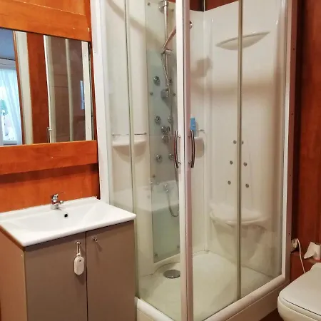 Petite Maison 15 Mn A Pied Du Marche Et Vieux Port * La Rochelle (Charente-Maritime)